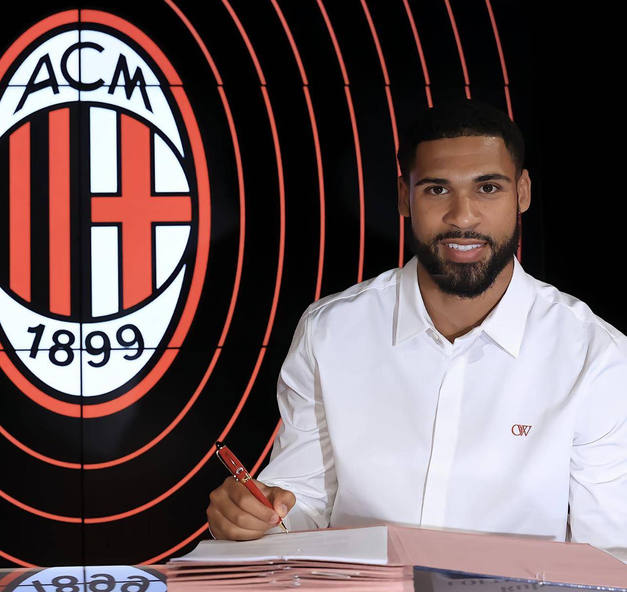 AC米兰中场核心卡尔哈诺格本周回归的简单介绍