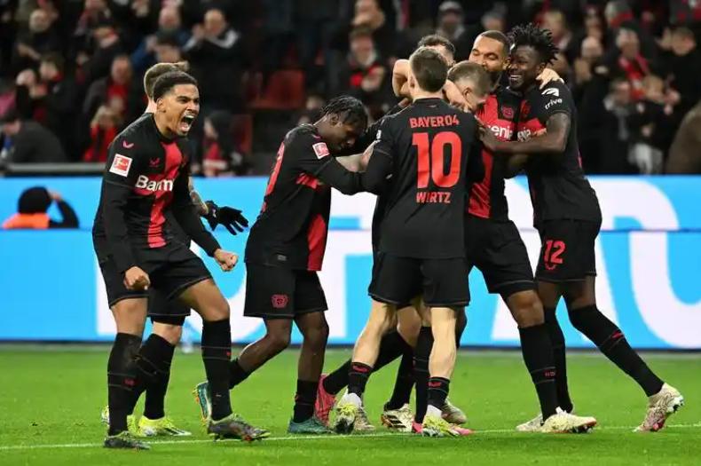 马德里竞技遭遇失利，距离欧战目标越来越远(马德里竞技的比赛)