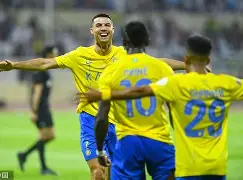 拉齐奥大胜克罗托内，稳坐意甲前四的简单介绍